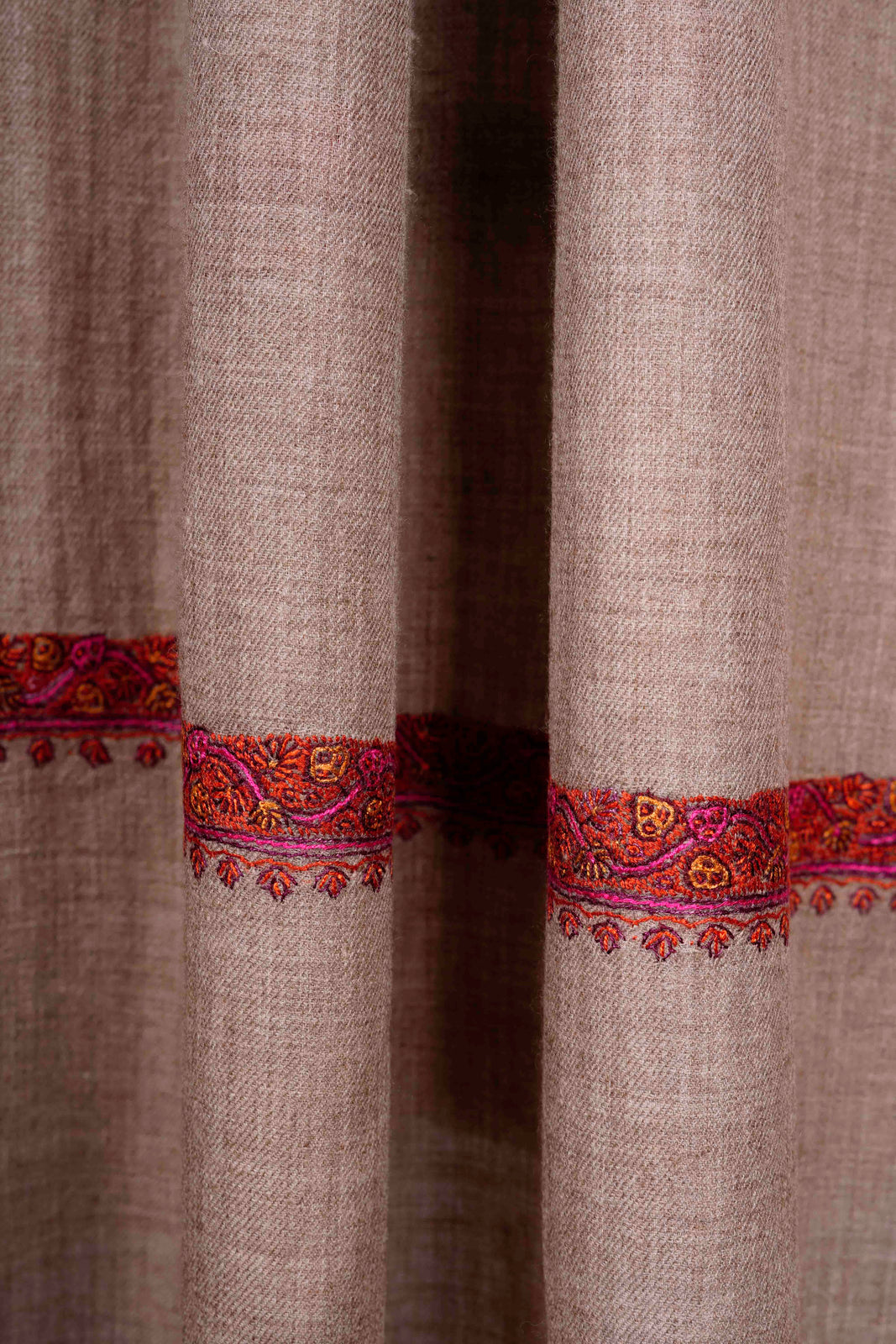 Natural colour with Small Border Embroidery Cashmere Pashmina Scarf