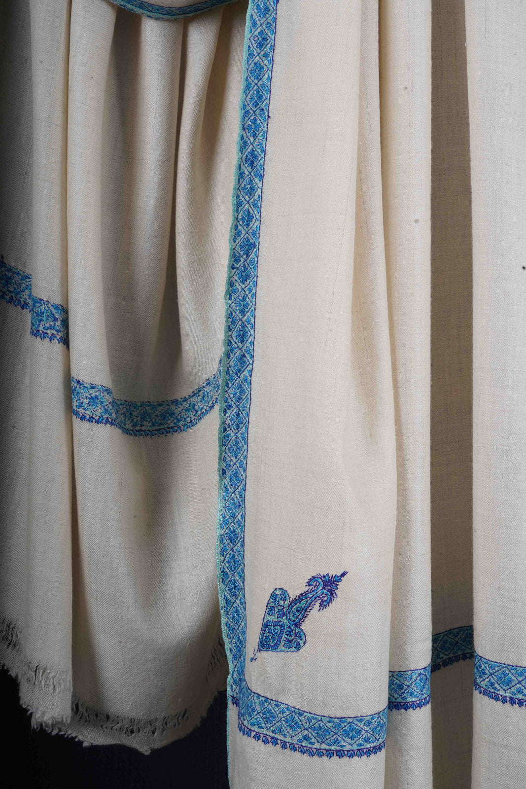 Ivory Base With Blue Border Embroidery Cashmere Pashmina Shawl