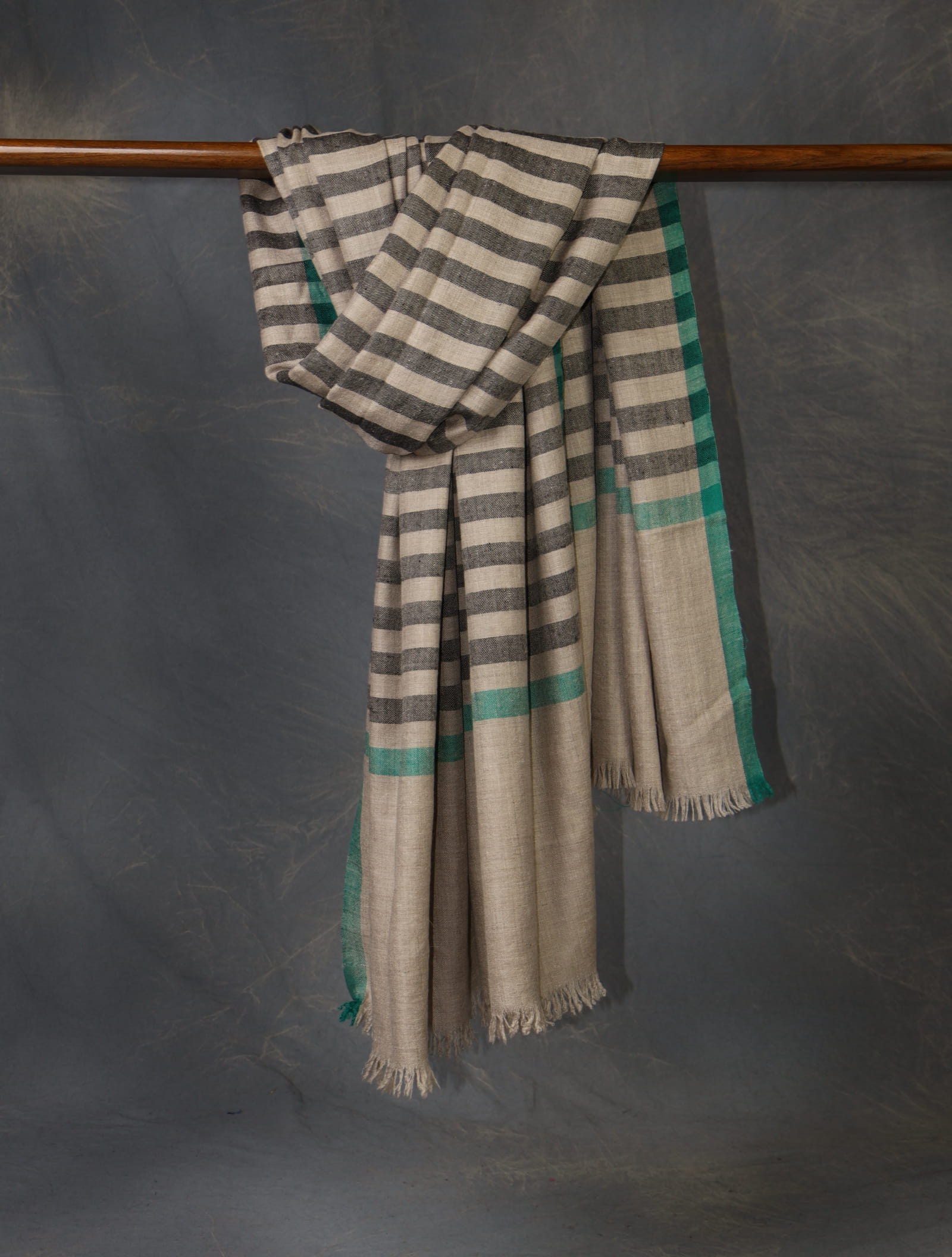Black and Natural Plaid Pure Cashmere Pashmina Shawl