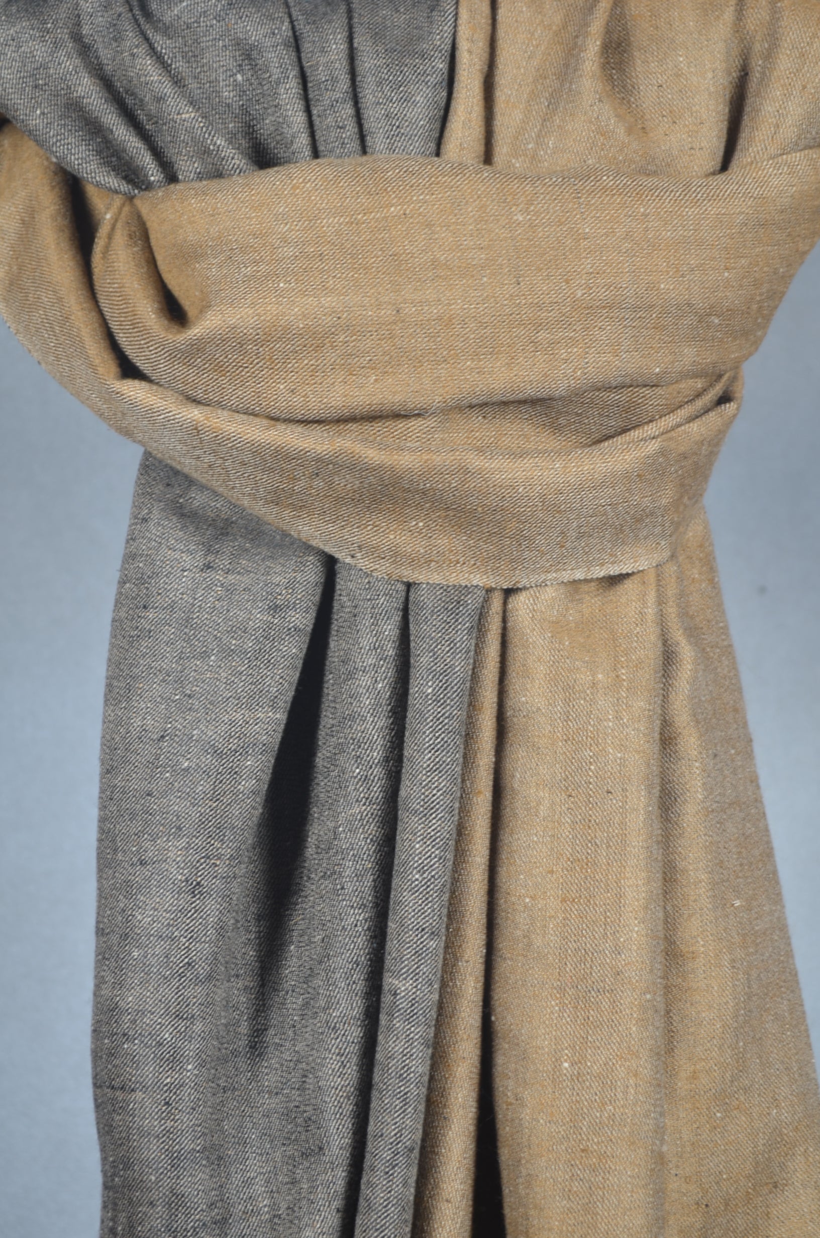 Reversible Brown and Black Handwoven Cashmere Pashmina Shawl