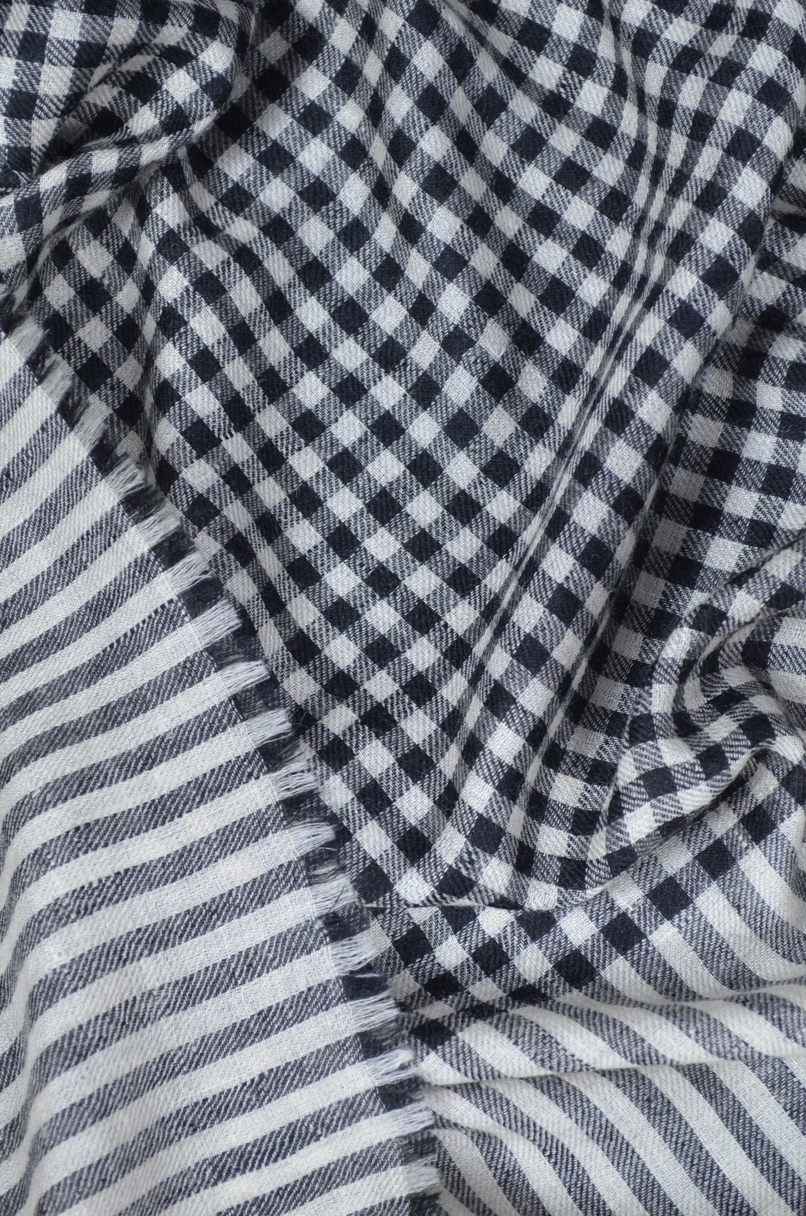 white and Black Checked Handwoven Cashmere Pashmina Shawl