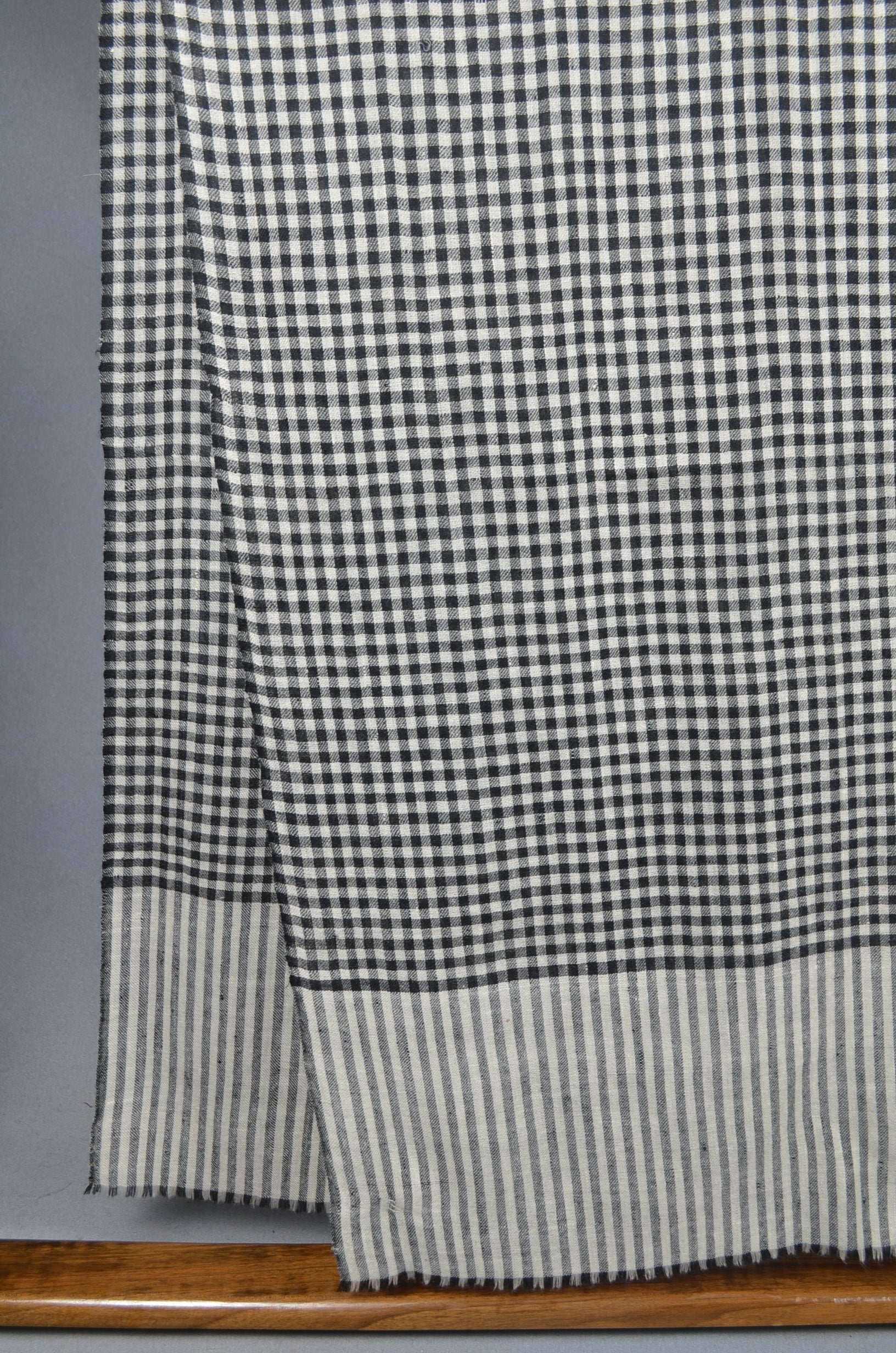 white and Black Checked Handwoven Cashmere Pashmina Shawl