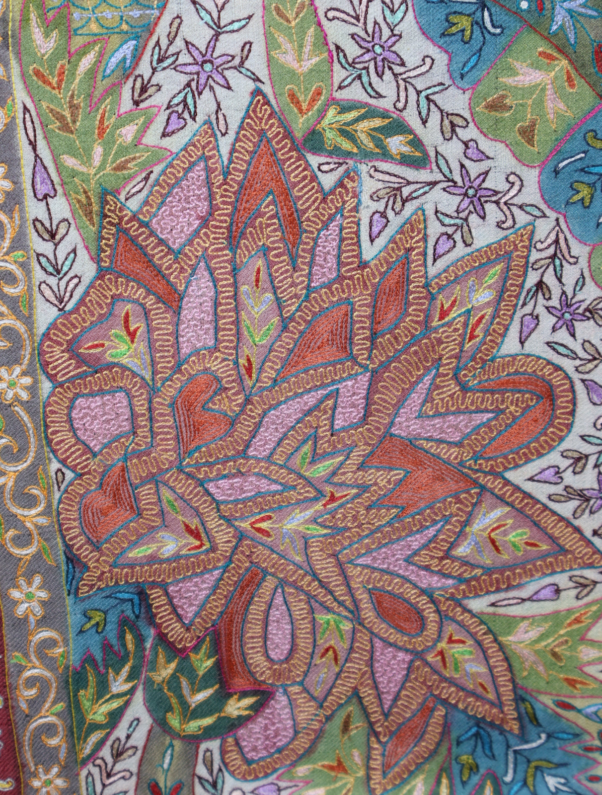 3 Yard Ivory Base Green Tone Kalamkari Embroidery Pashmina Shawl