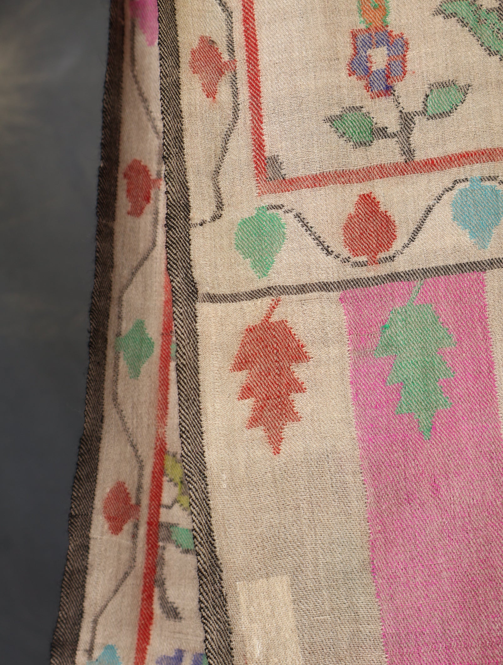 Light Beige Base Jamawar Kani Pashmina Shawl