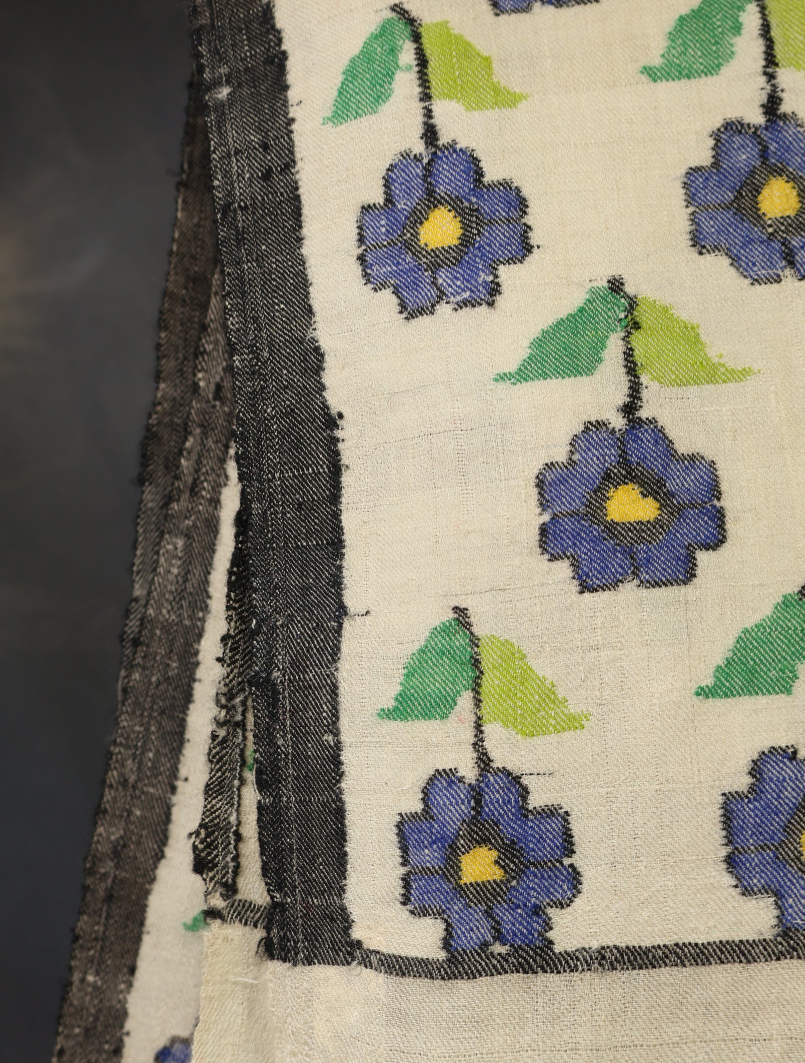 Ivory Base Floral Kani Pashmina Shawl