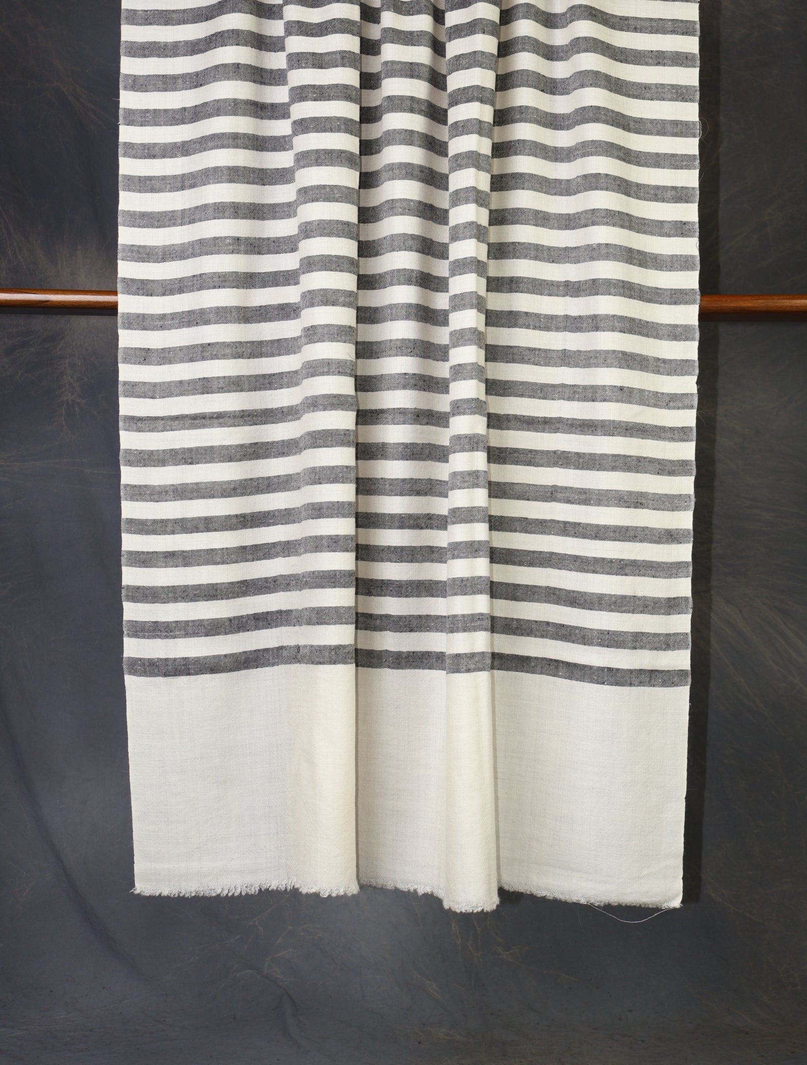 Ivory and Black Plaid Pure Cashmere Pashmina Shawl– Handwoven Luxury