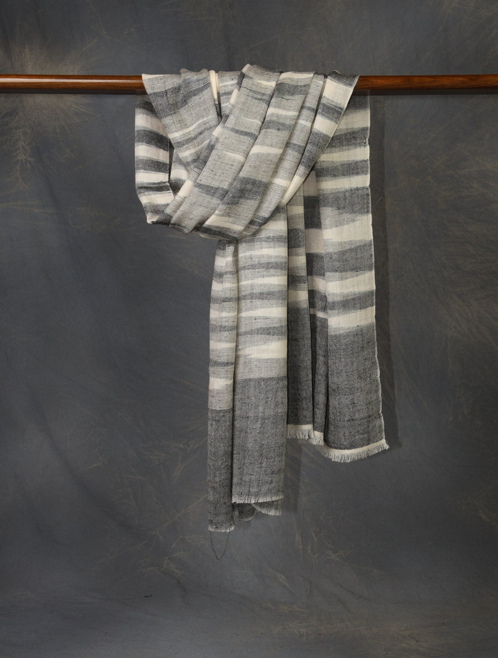 Ivory Base Black Plaid Pure Cashmere Pashmina Scarf