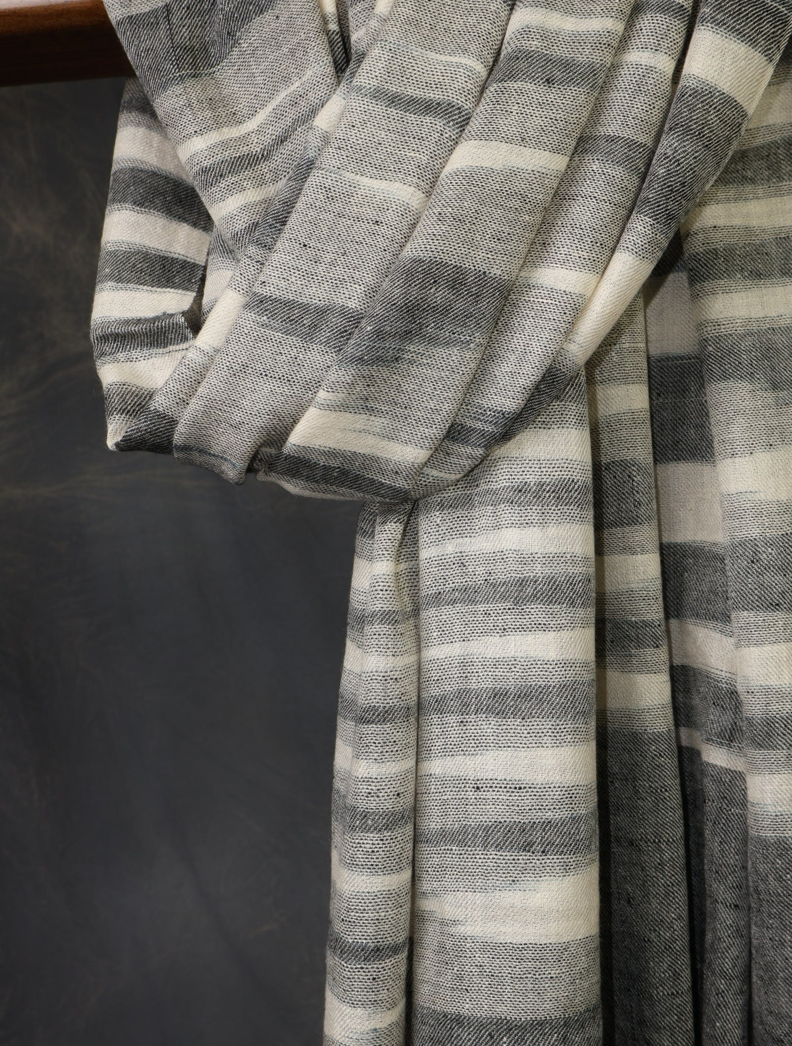 Ivory Base Black Plaid Pure Cashmere Pashmina Scarf