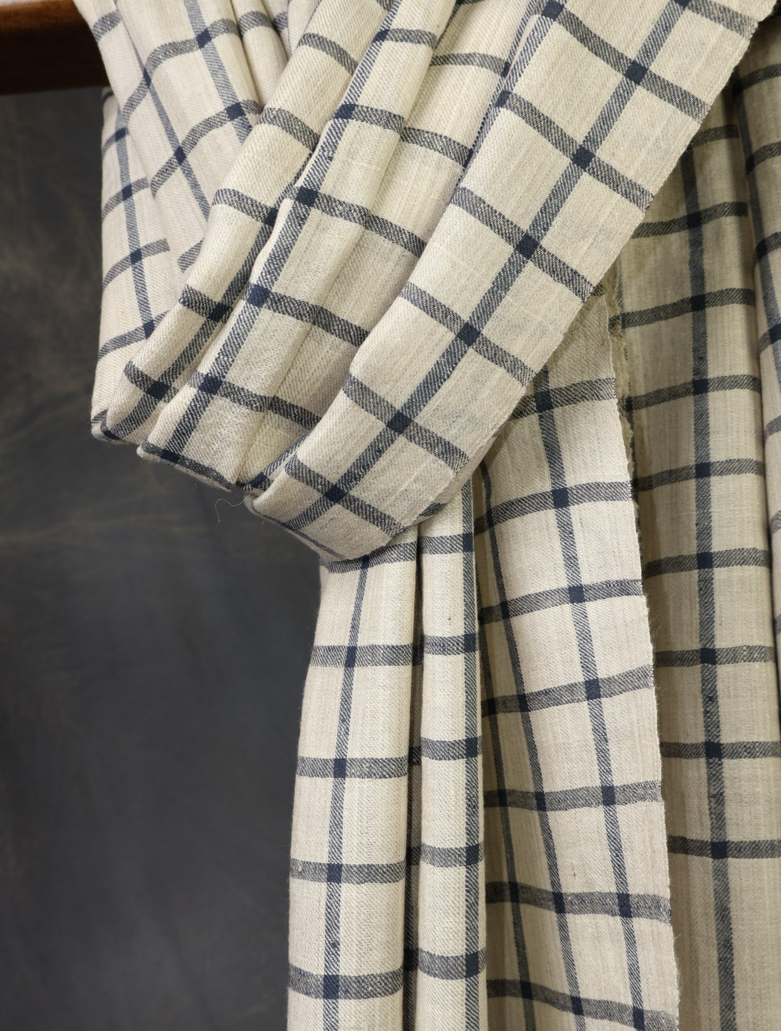 Plaid Black And White Scarf Cashmere Pashmina – Handwoven Luxury