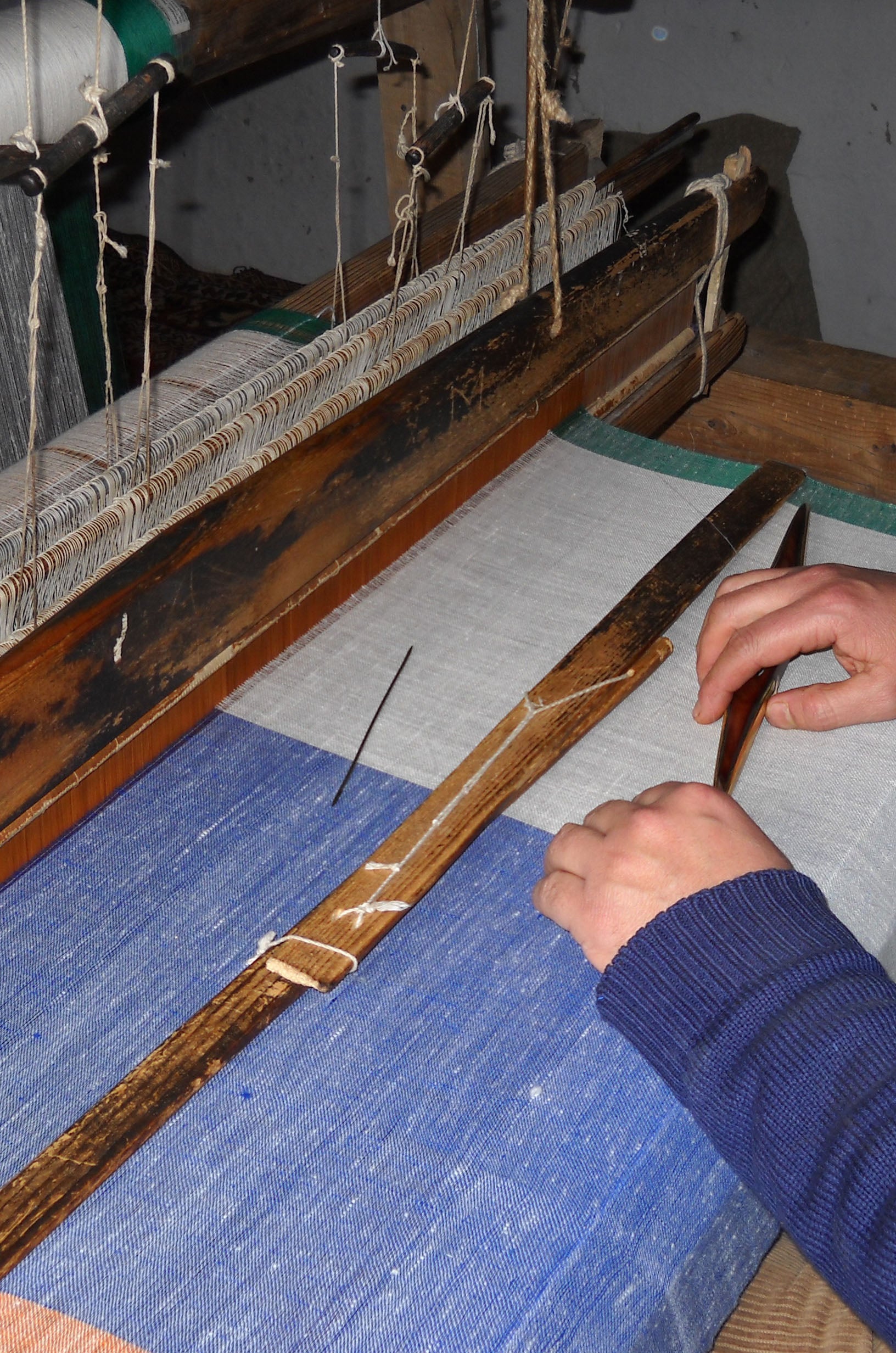 Half Blue Half White Handwoven Cashmere Pashmina Scarf