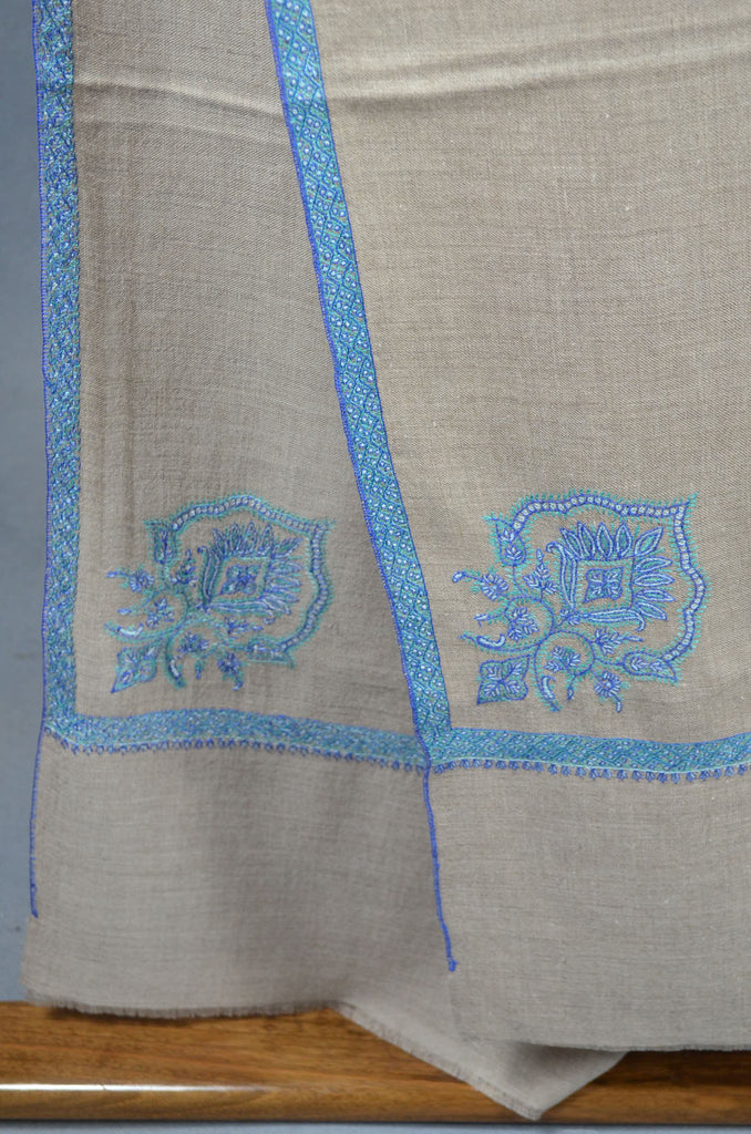 Un Dyed Natural Base Medium Cone Motif Embroidery Cashmere Pashmina Shawl