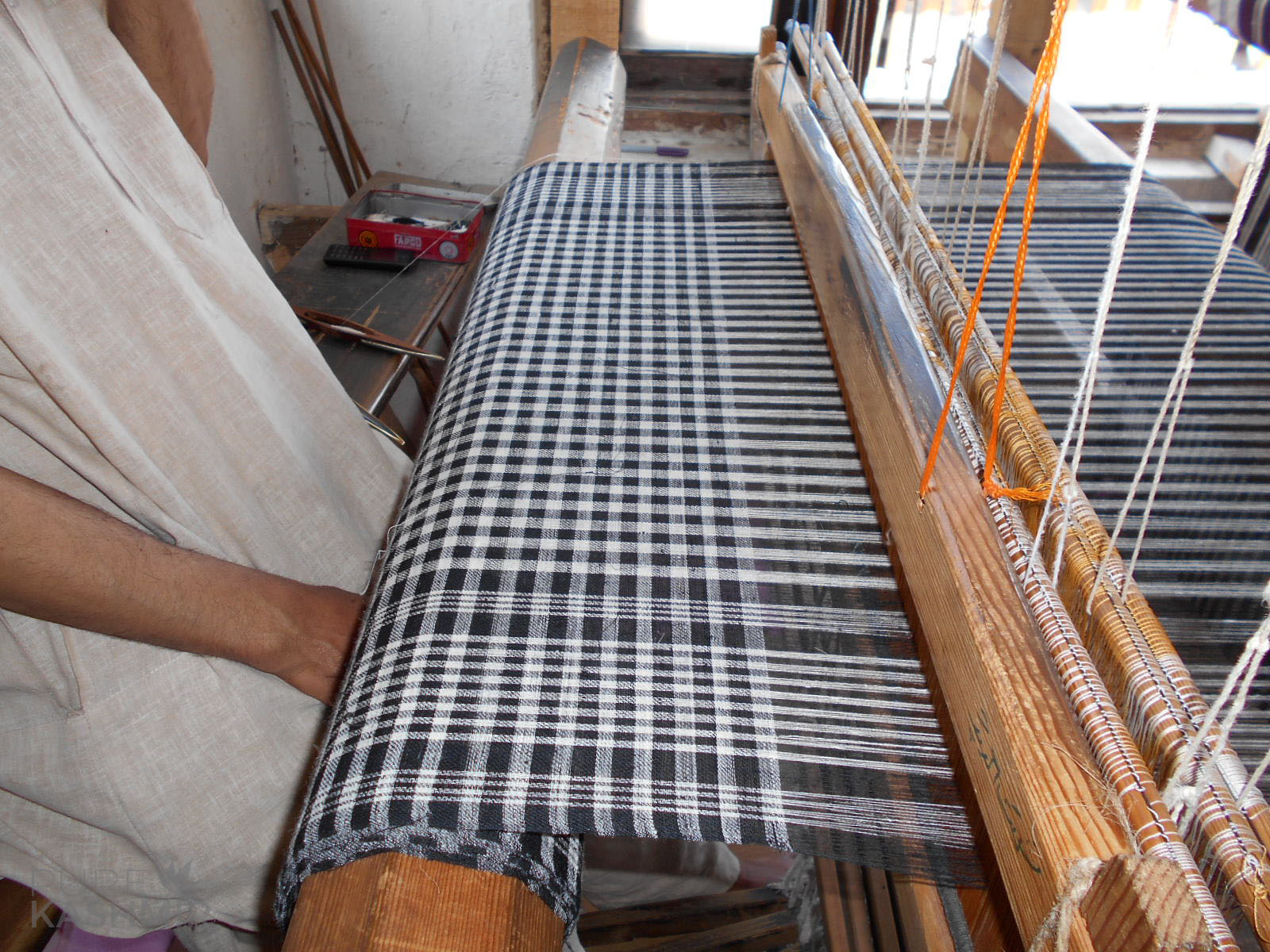 Black and White Check Cashmere Travel Wrap