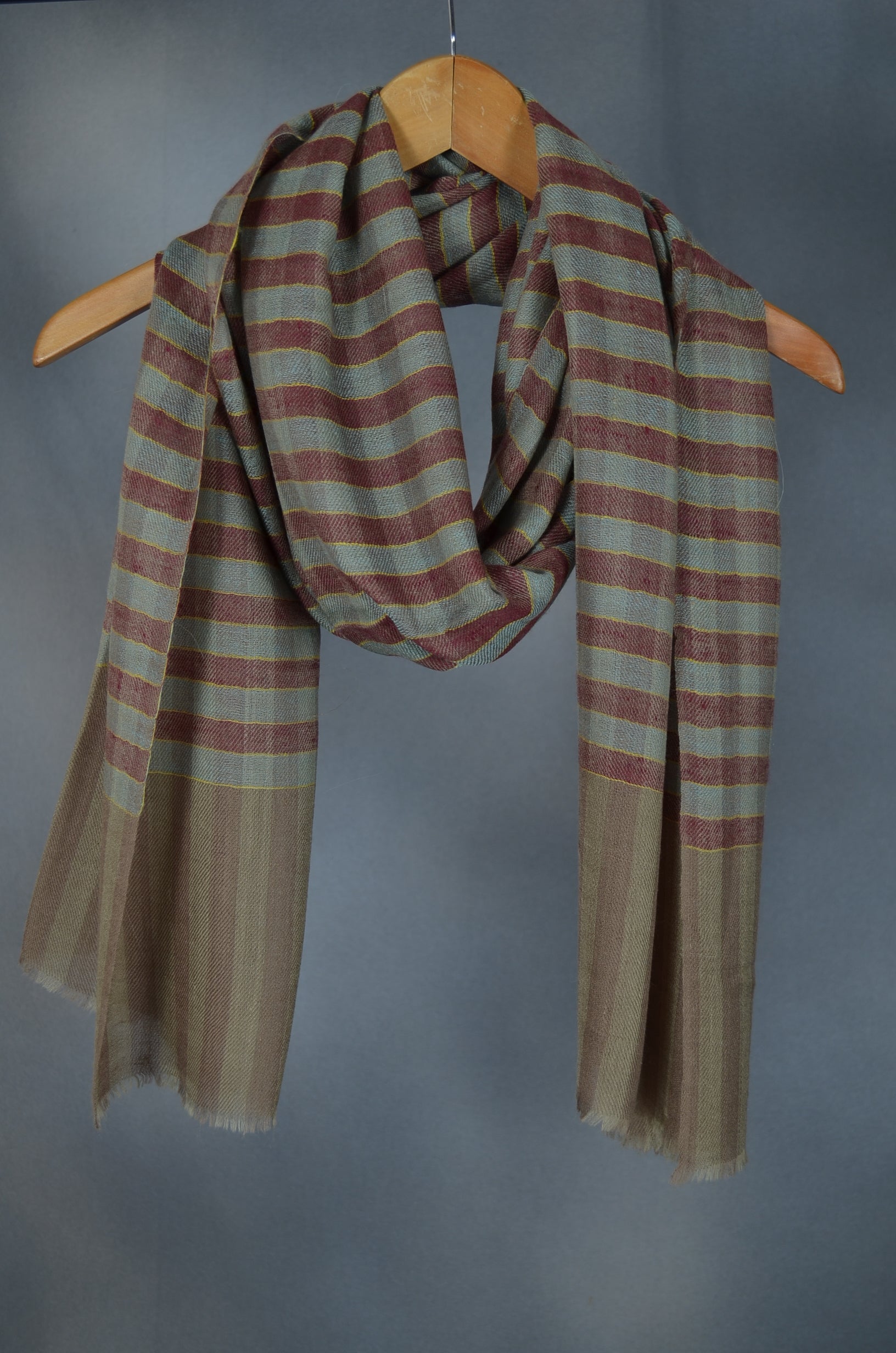 Un Dyed Base Check Handwoven Cashmere Pashmina Scarf