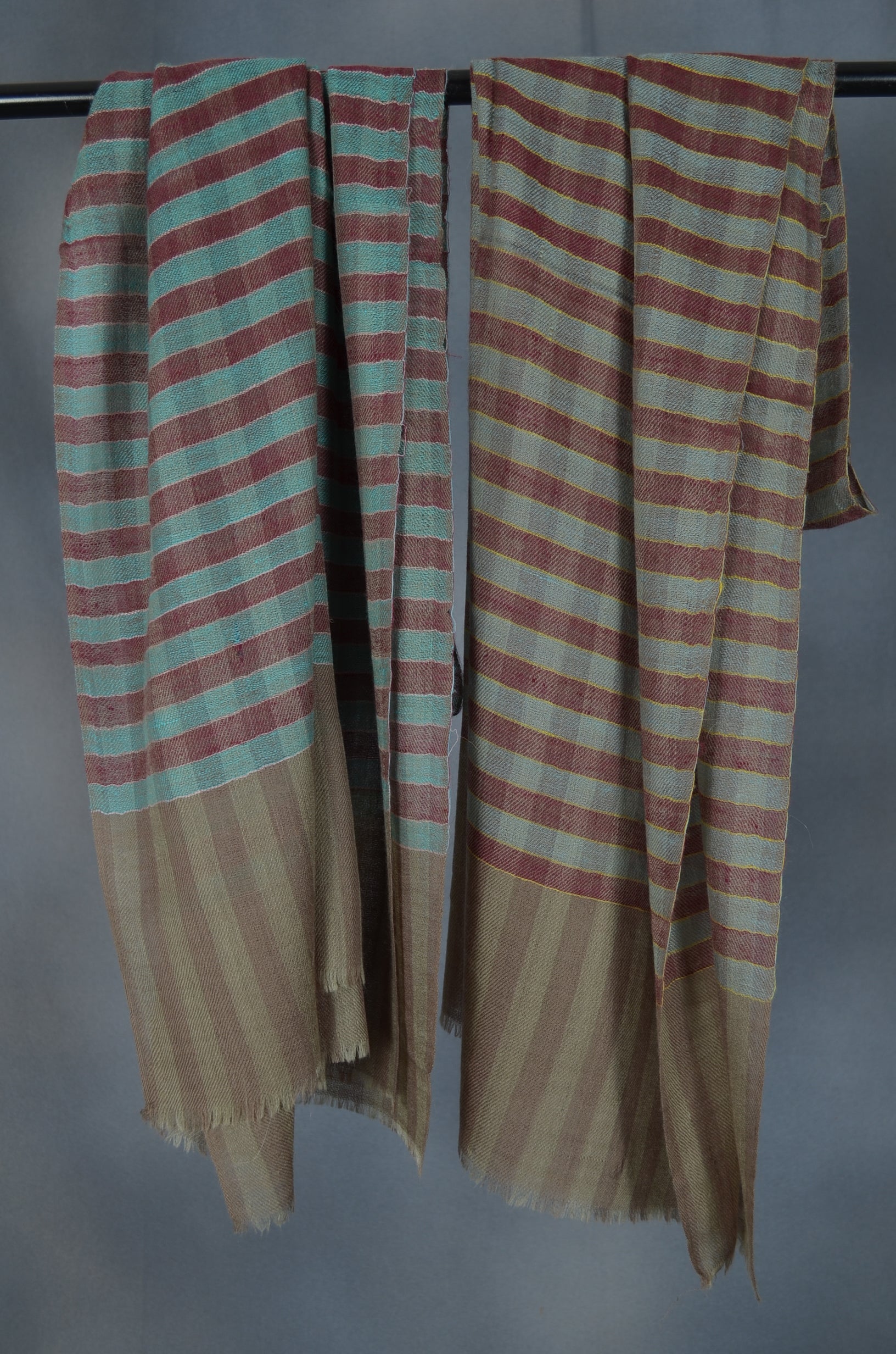 Un Dyed Base Check Handwoven Cashmere Pashmina Scarf