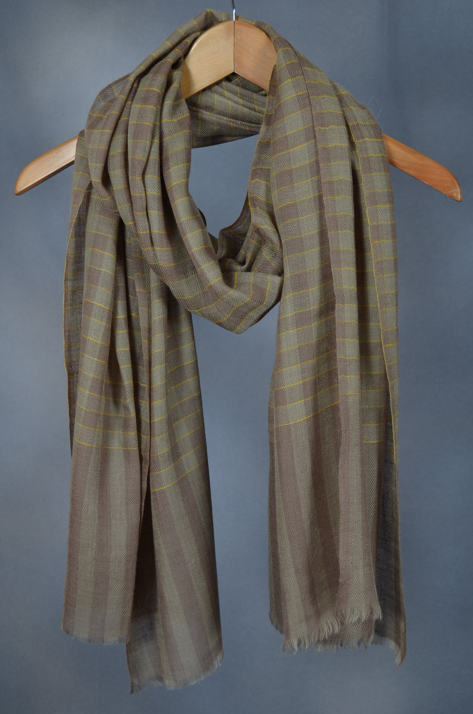 Un Dyed Base Check Handwoven Cashmere Pashmina Scarf