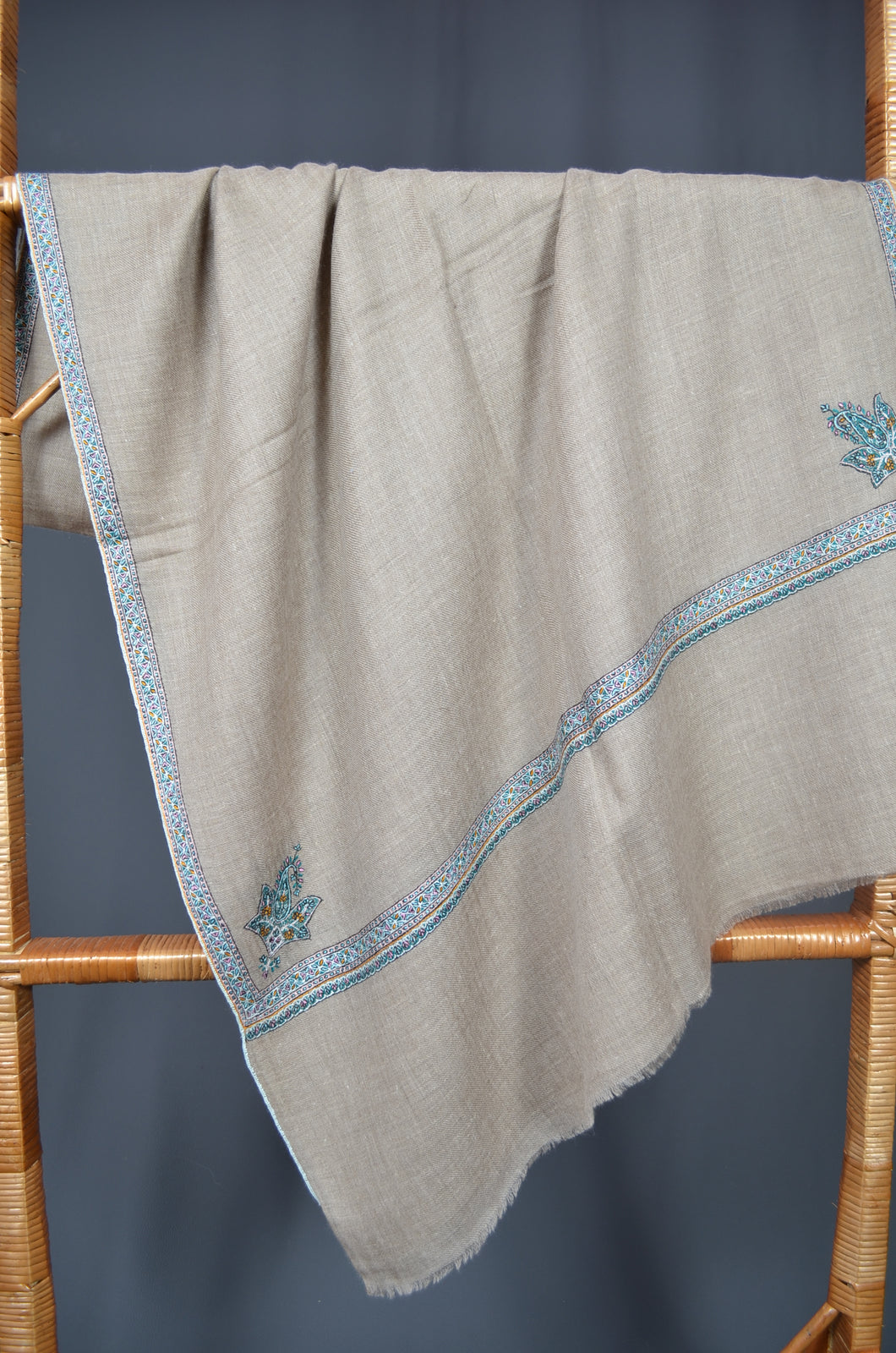 Un Dyed Natural Border Embroidery Cashmere Pashmina Scarf
