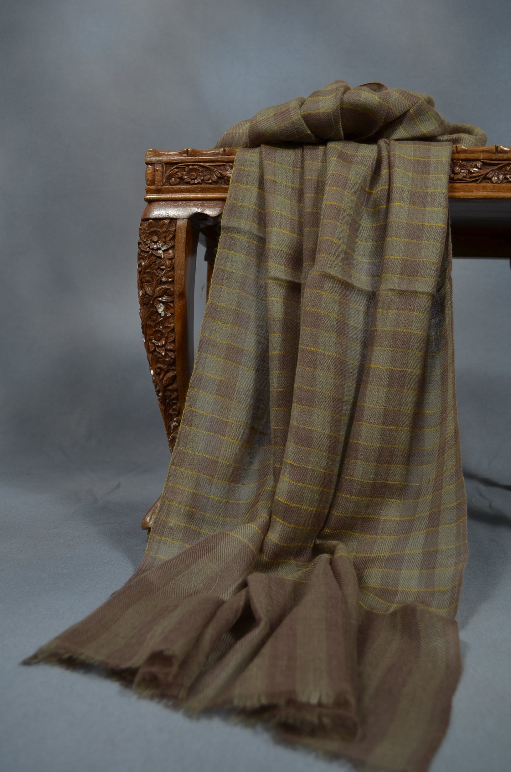 Un Dyed Base Check Handwoven Cashmere Pashmina Scarf