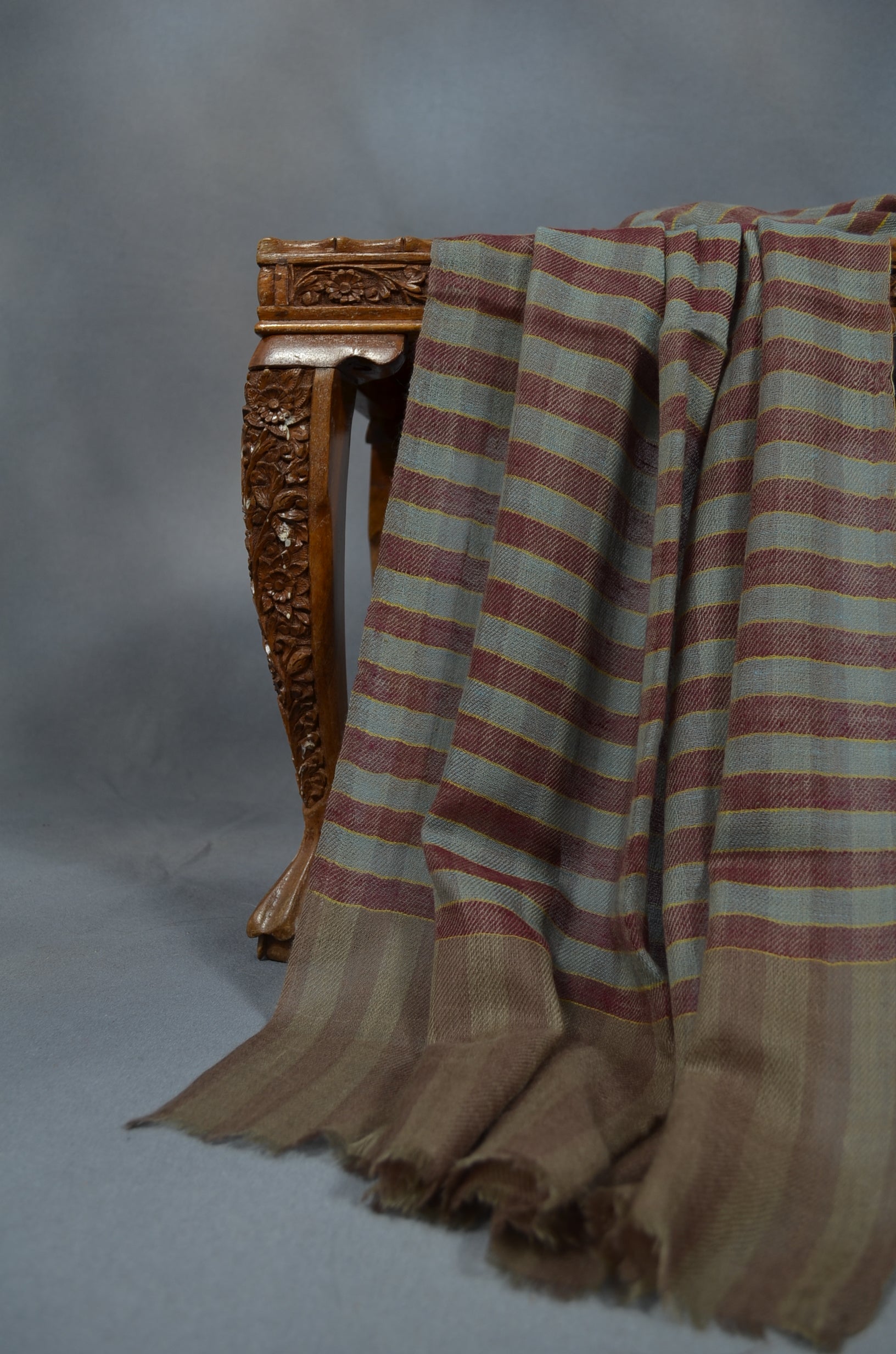 Un Dyed Base Check Handwoven Cashmere Pashmina Scarf