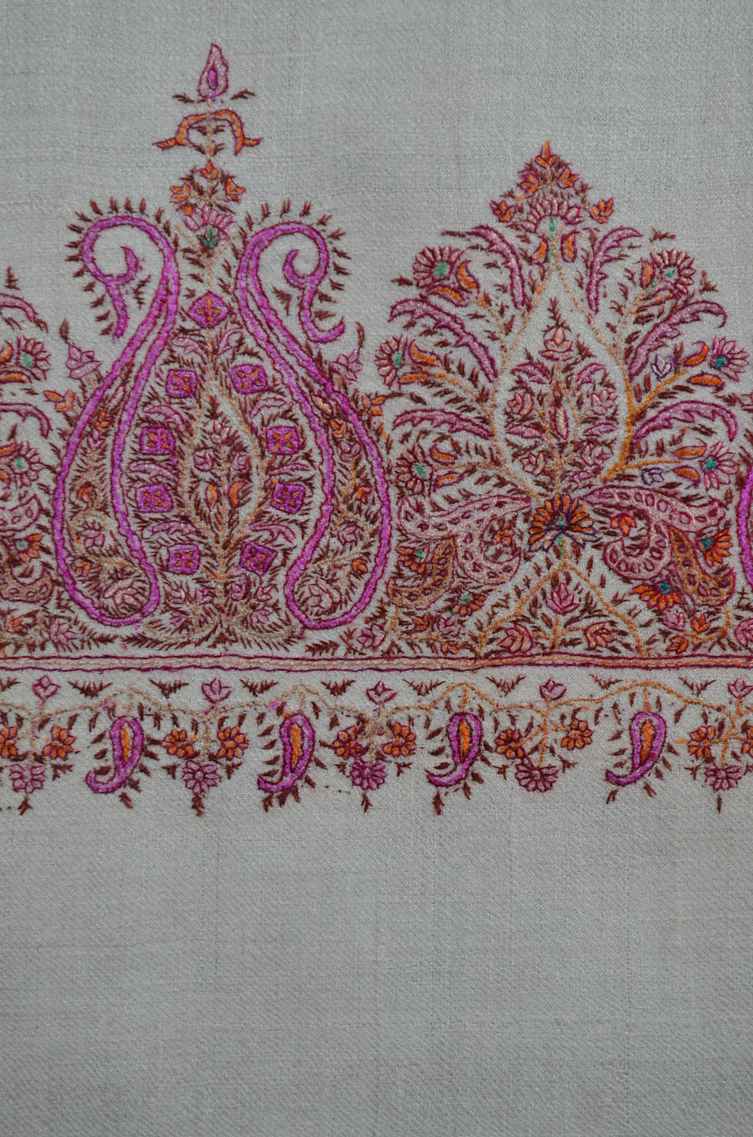 Ivory Big Border Embroidery Cashmere Pashmina Stole