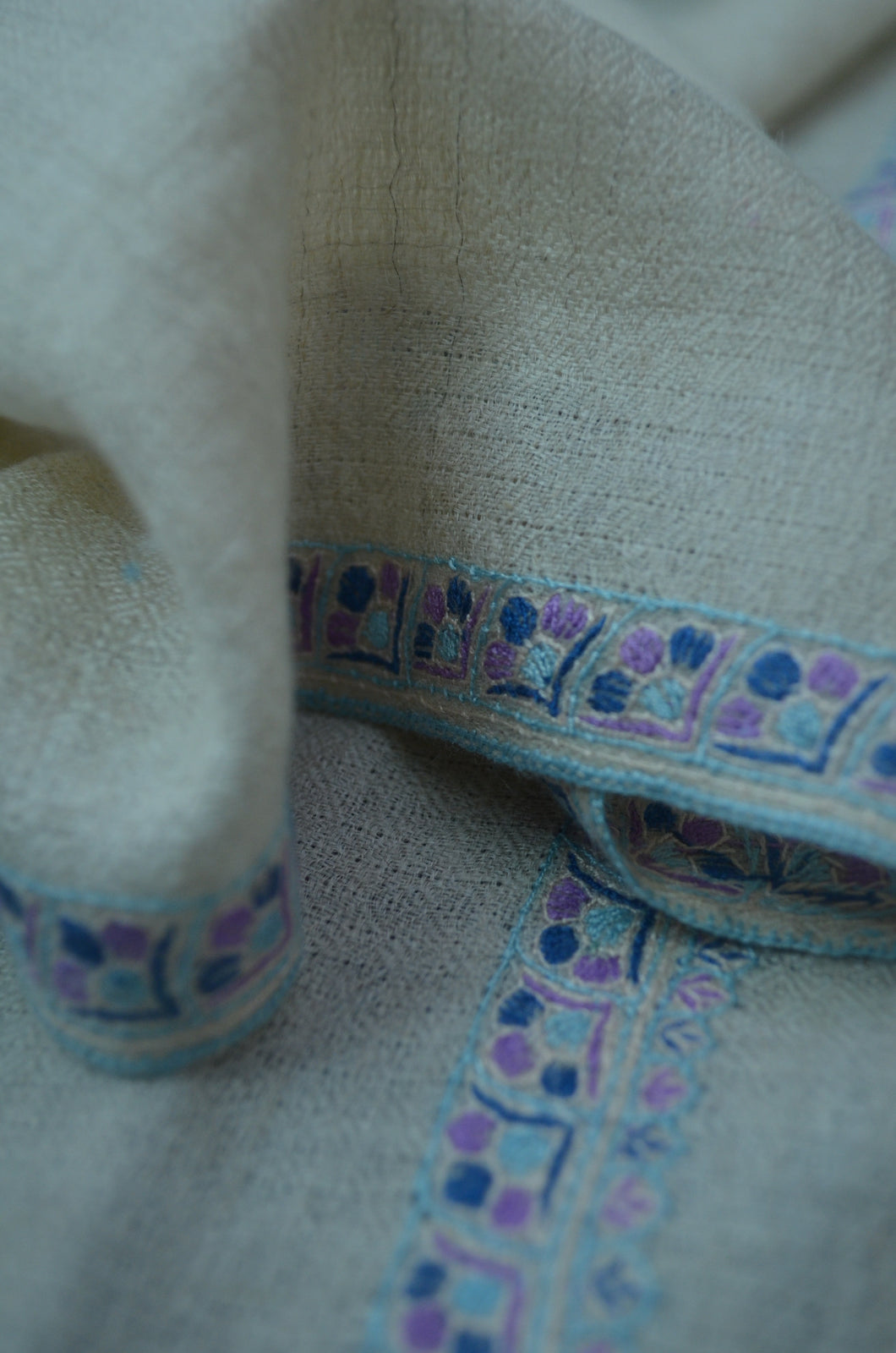 Ivory Border Embroidery Cashmere Pashmina Scarf