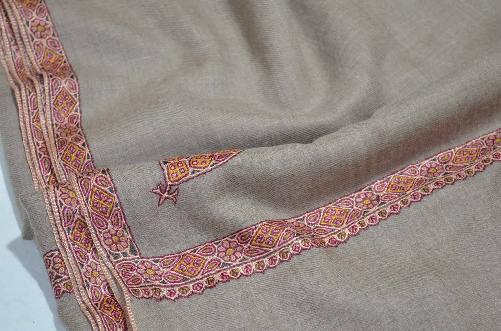 Un-Dyed Natural Cashmere Pashmina Shawl with Stunningly Pretty Border