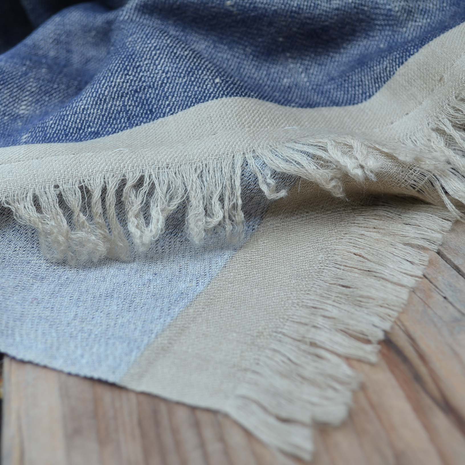 Dual tones of dark navy and grey cashmere pashmina shawl