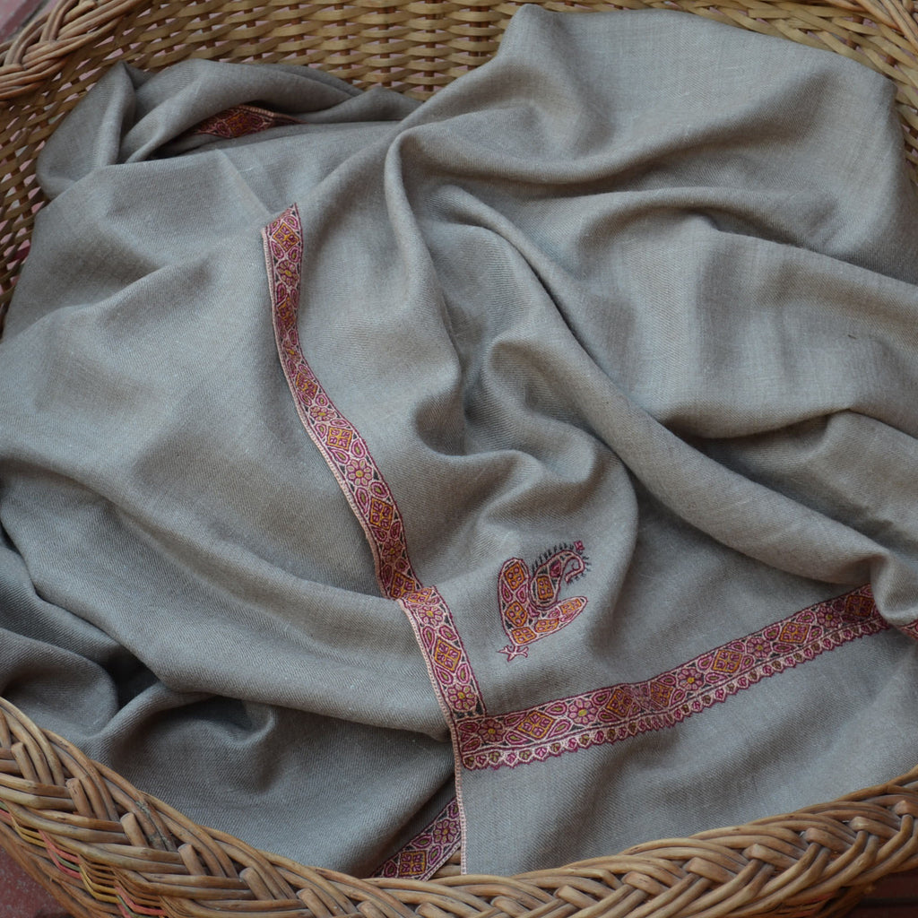 Natural Cashmere Pashmina Shawl with Beautifully Crafted Border