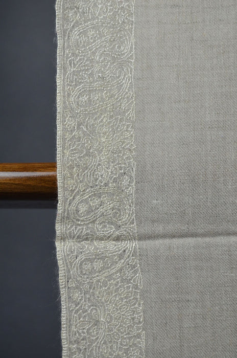 Un Dyed White Border Embroidery Cashmere Pashmina Shawl