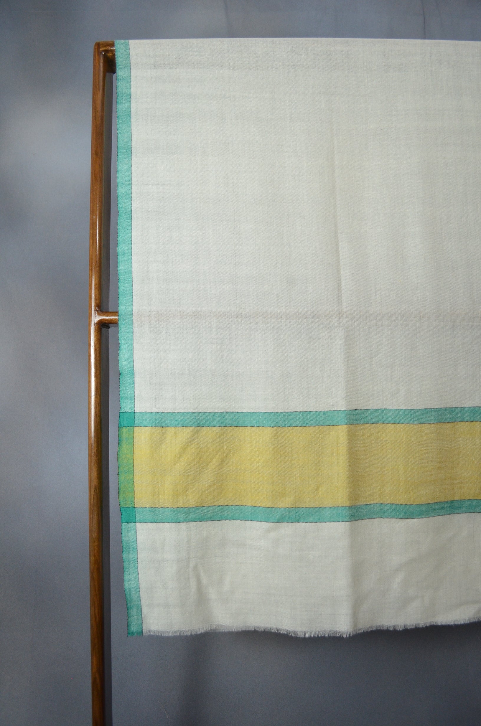 Border Pattern Handwoven Cashmere Pashmina Scarf