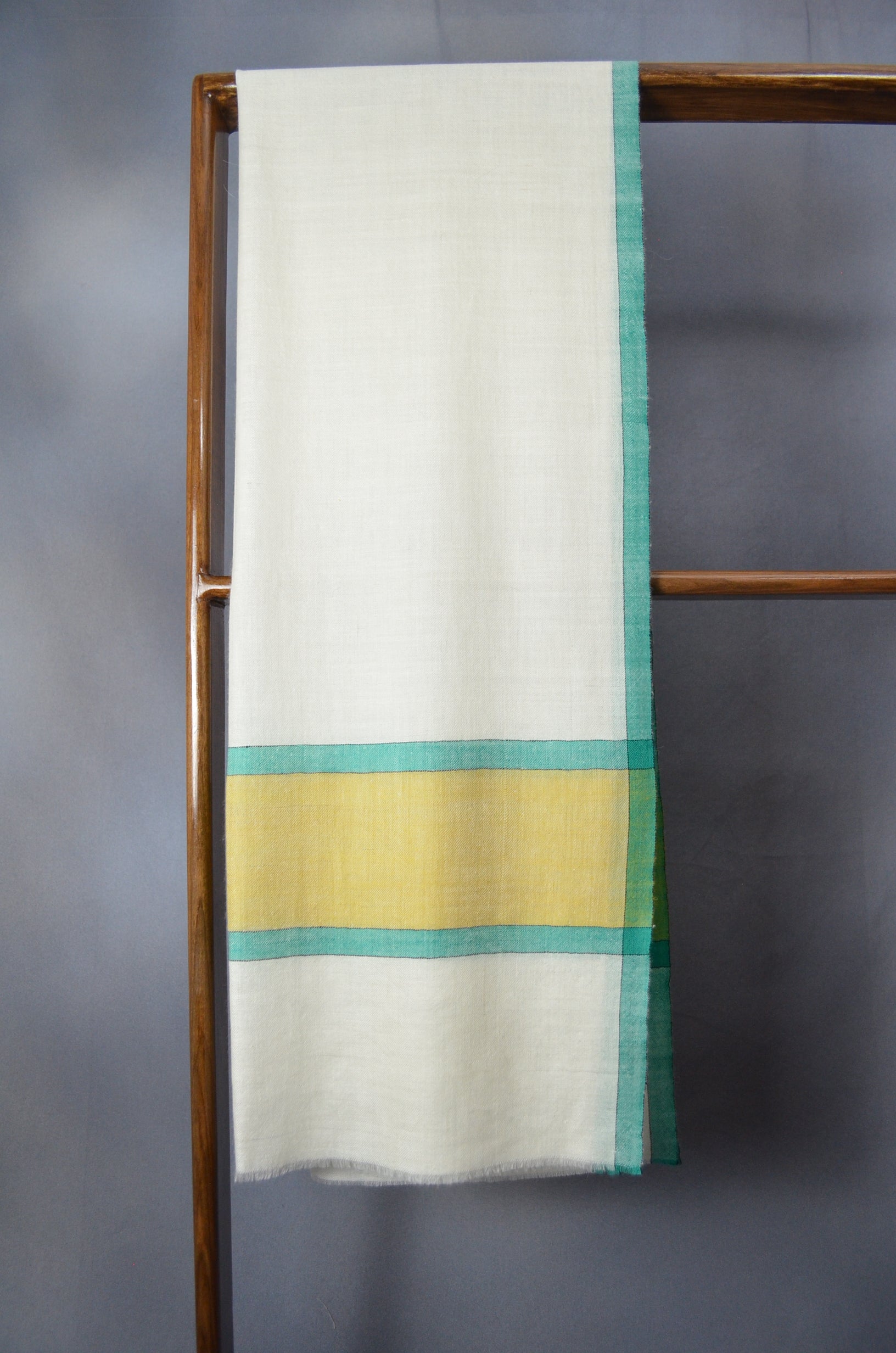 Border Pattern Handwoven Cashmere Pashmina Scarf