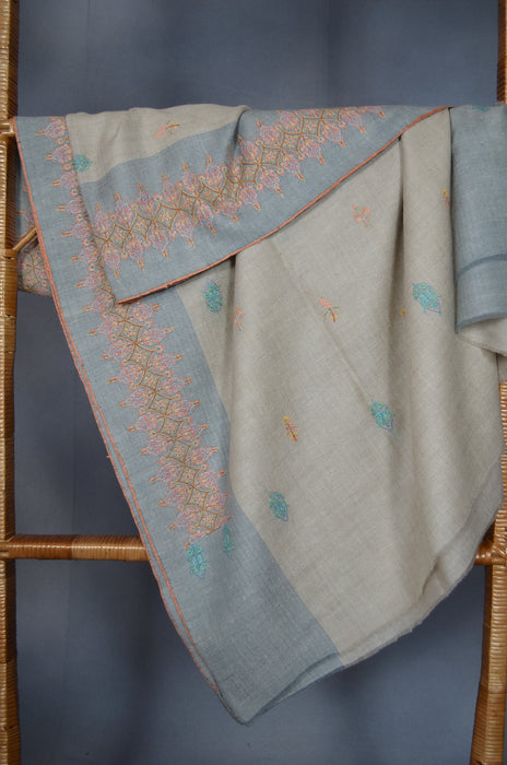 Un Dyed Natural Border Embroidery Cashmere Pashmina Shawl