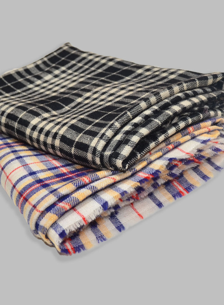 Beautiful Black and White Handwoven Cashmere Pashmina Shawl