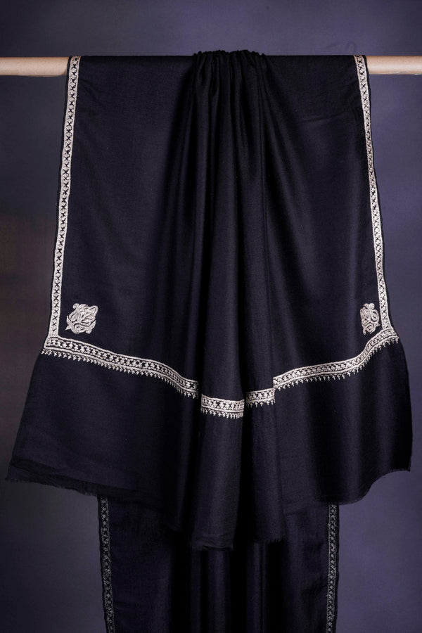 3 yard Black  Base With Tilla Embroidery Pashmina Shawl — pashmina shawl detail