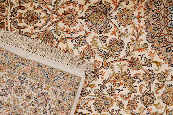 Cloud White kashmir carpet