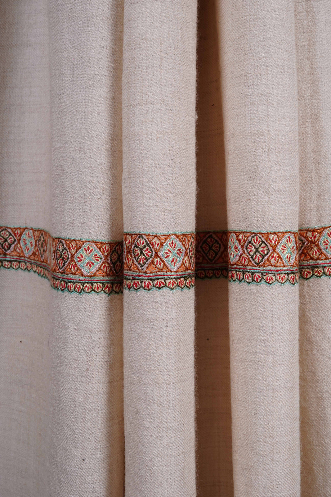 Ivory Base Small Border Embroidery Cashmere Pashmina Shawl