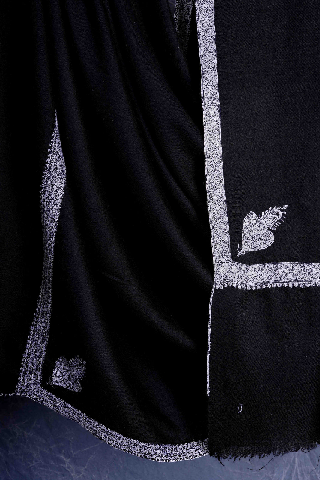 Black colour with Small Border Embroidery Cashmere Pashmina Shawl