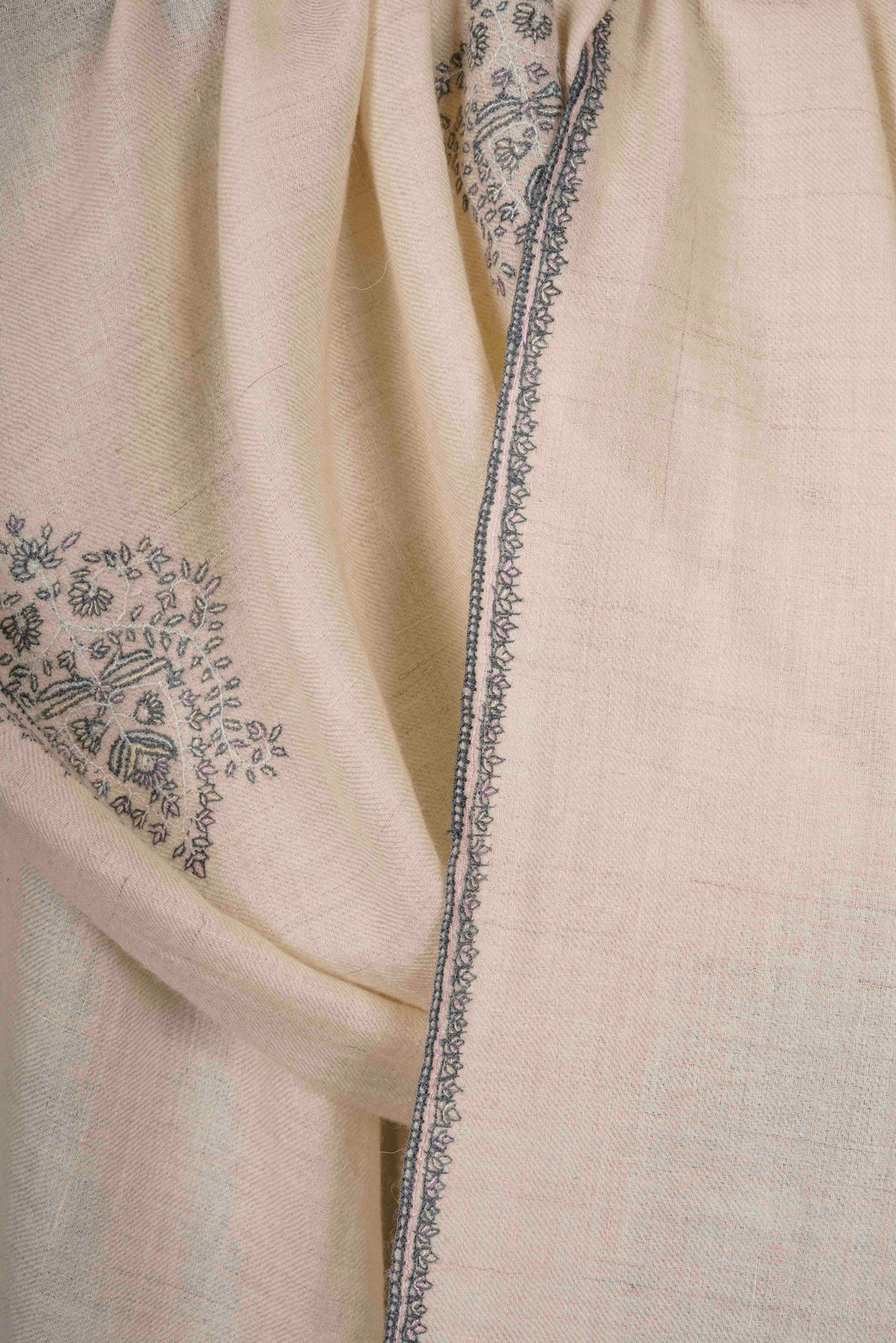 Ivory Small Border with Boteh Motif Embroidery Cashmere Pashmina Scarf