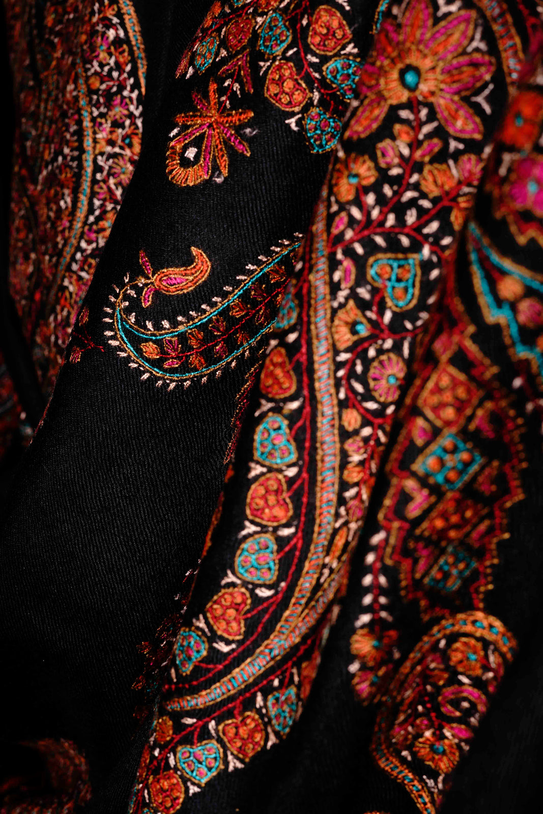 2.5 yard Black Base Jamawar With Multi color Embroidery Cashmere Pashmina Shawl