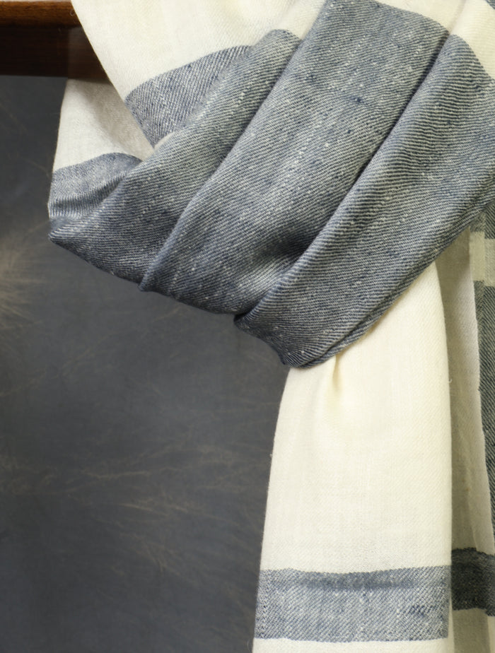 Black And Ivory Plaid Pure Cashmere Pashmina Scarf – Handwoven Luxury