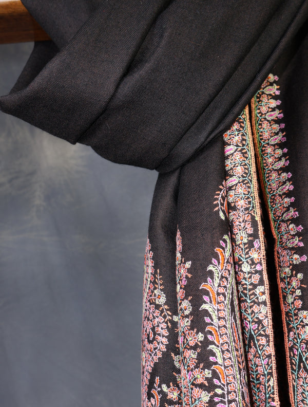 Black Base Big Border Embroidery Cashmere Pashmina Shawl – detail view