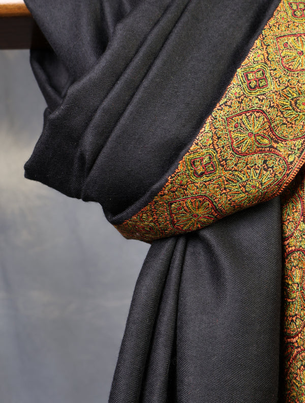 Black Base Big Border Embroidery Cashmere Pashmina Shawl – detail view