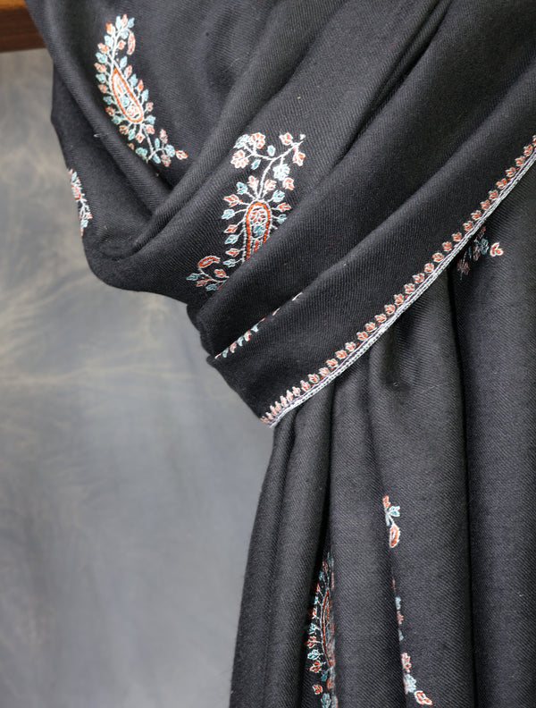 Black Base Buteh-dar Embroidery Pashmina Cashmere Shawl — pashmina shawl detail