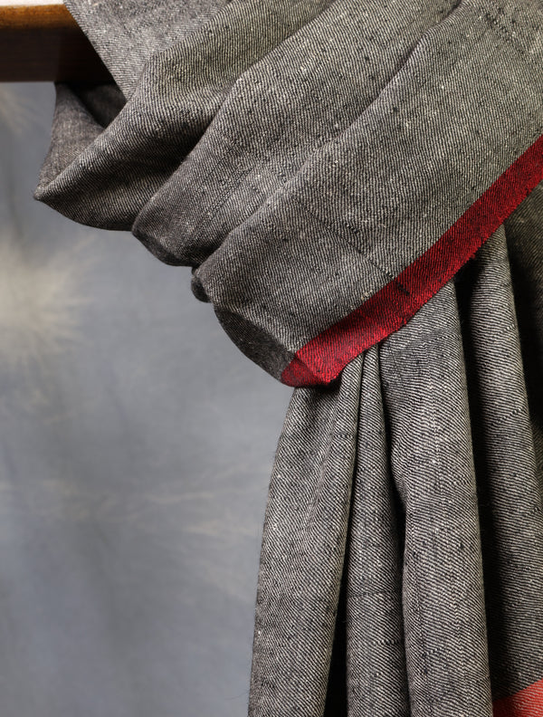 Black and Red Plaid Pure Cashmere Pashmina Scarf – detail view