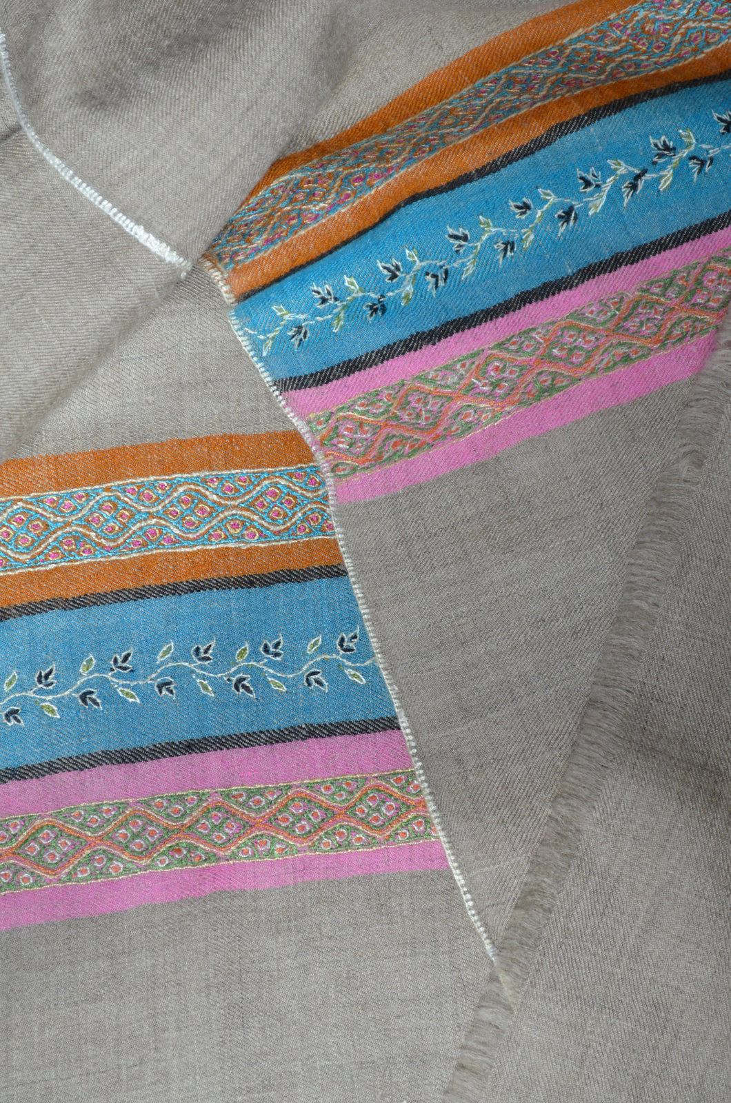 Natural color Triple Border Embroidery Cashmere Pashmina Shawl