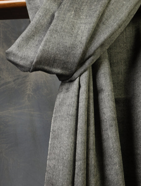 Black And Ivory Plaid Pure Cashmere Pashmina Scarf – Handwoven Luxury
