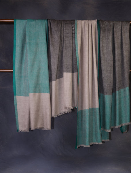 Natural Base and Green Border Handwoven Cashmere Pashmina Shawl