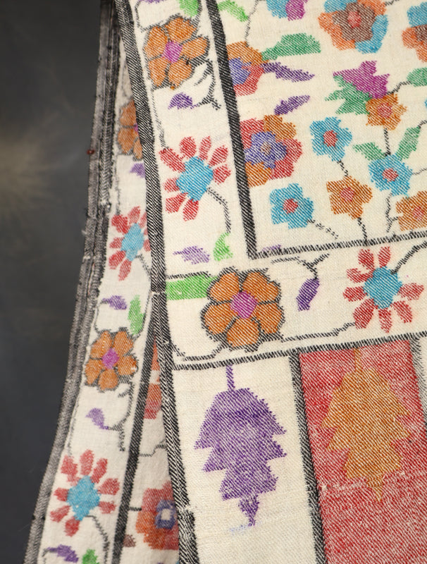 Ivory Base Kani Jamawar Pashmina Shawl