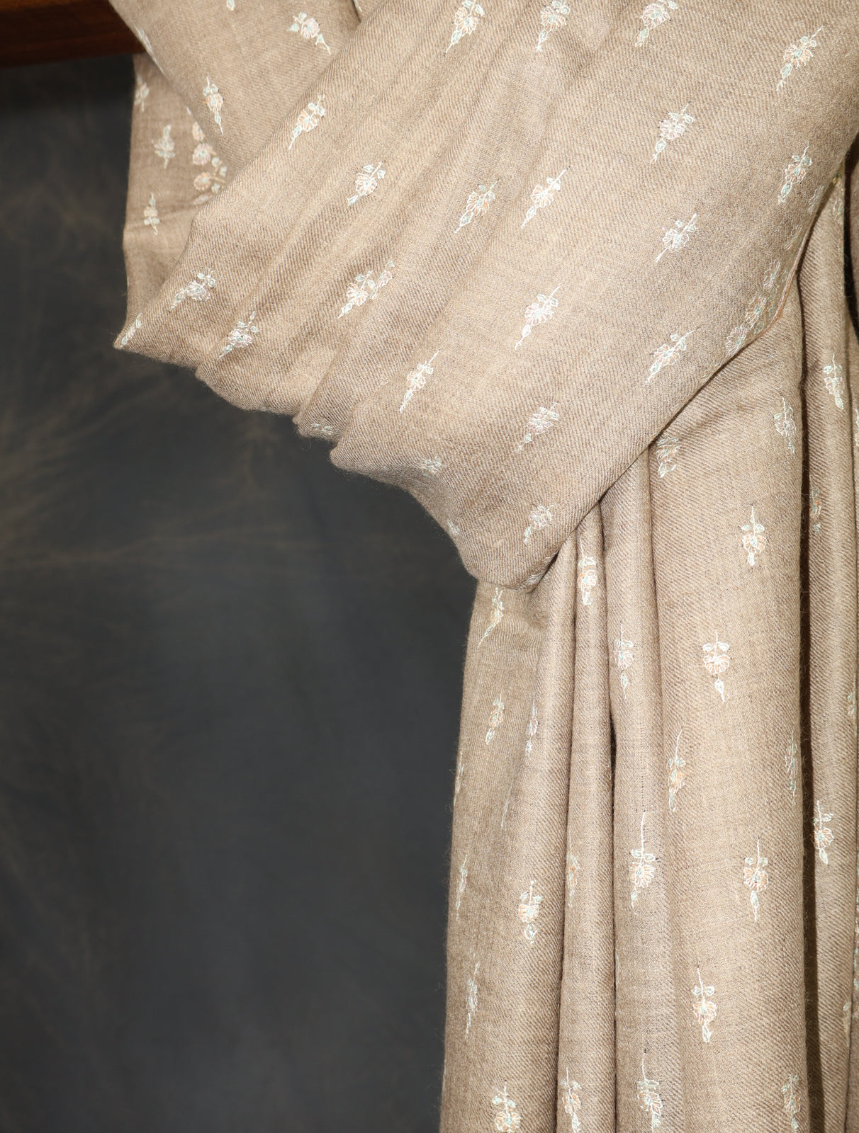 Natural Base Motif Embroidery Cashmere Pashmina Shawl