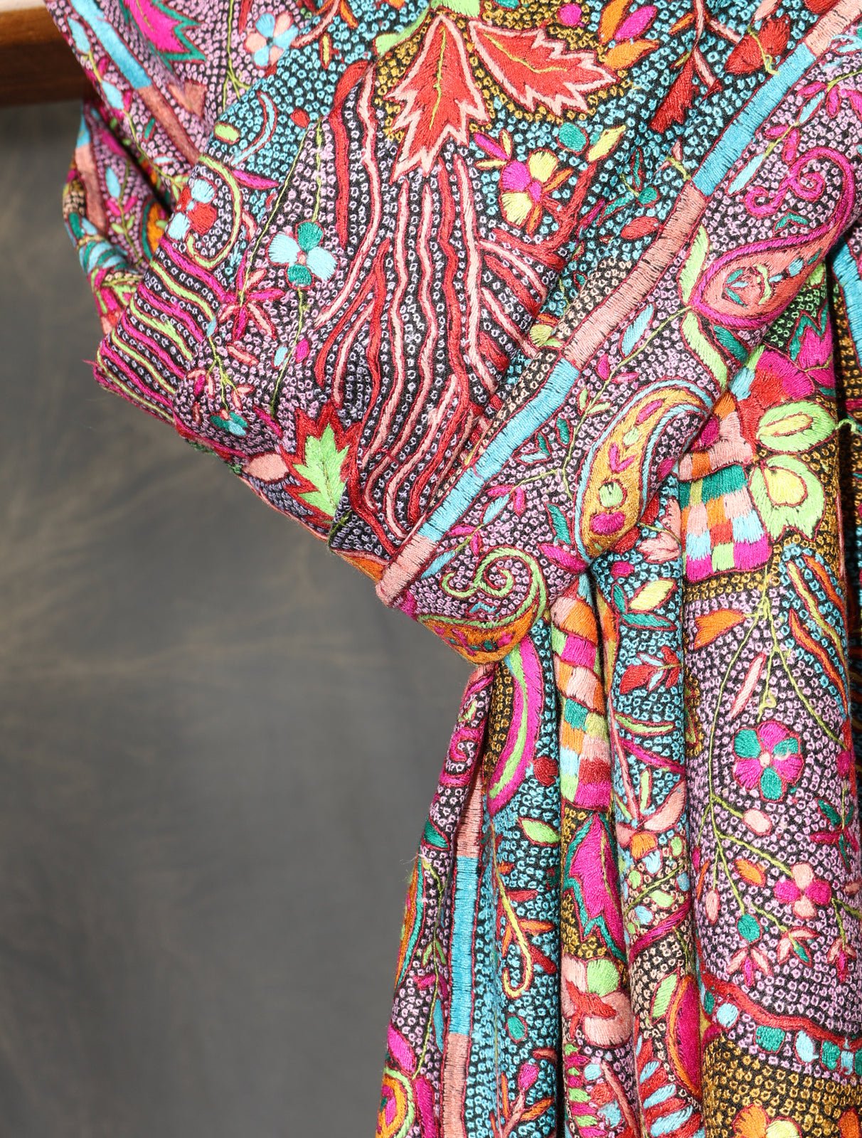 Black Base Jamawar Multi-color Embroidery Cashmere Pashmina Shawl