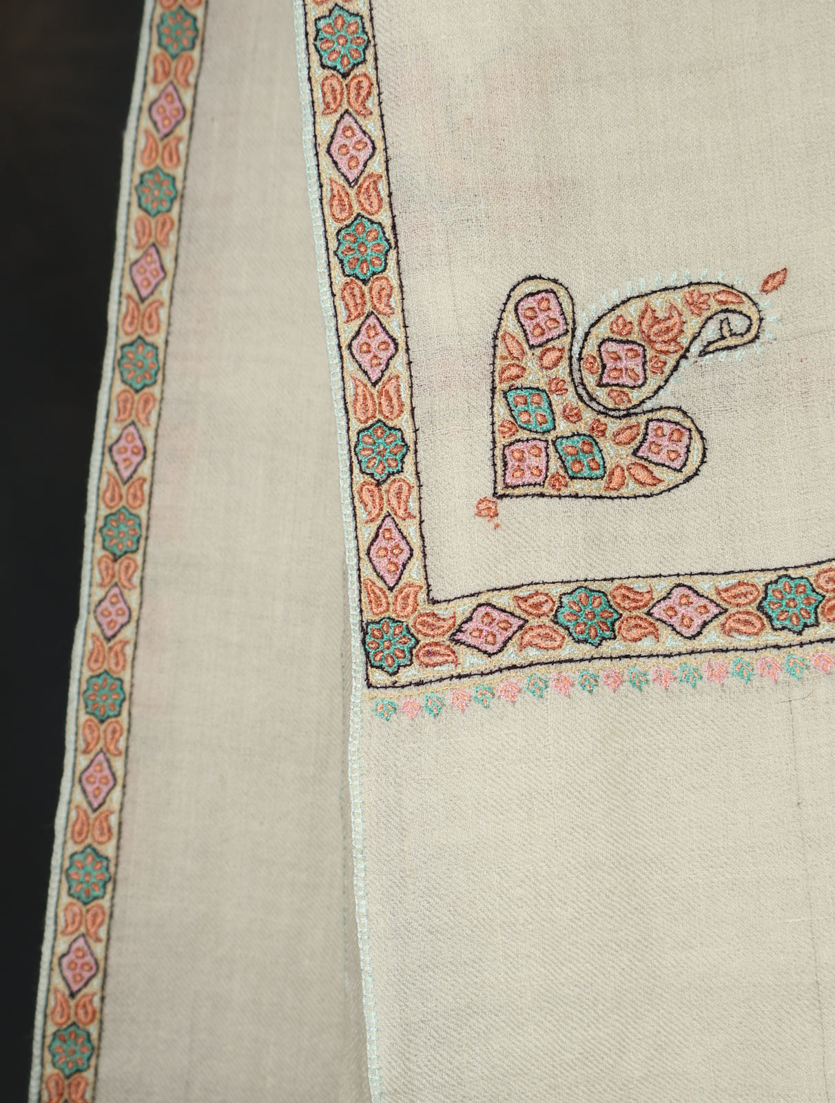 Ivory Base Small Border Embroidery Cashmere Pashmina Shawl